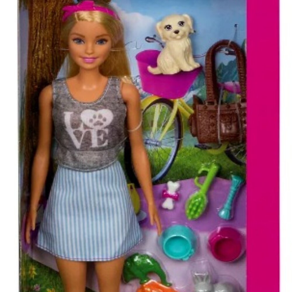BNWT Barbie Doll & Pets Picnic Play Set (3+)